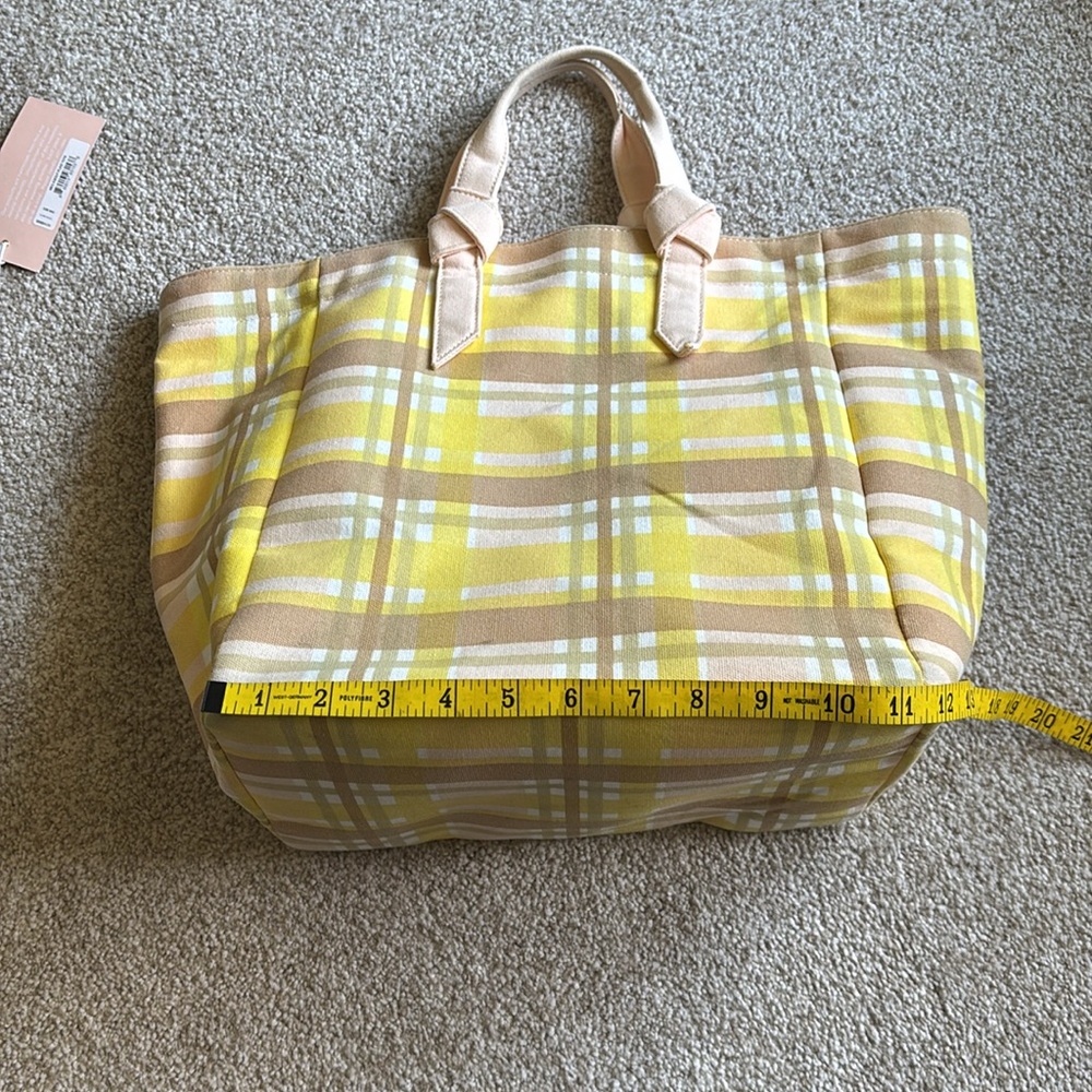 Pamela Munson Mad About Plaid Tote - Picture 5 of 6